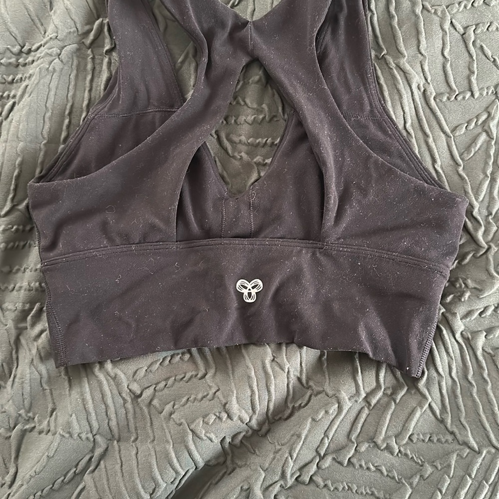 Black Aritzia Sports Bra - Picture 3 of 3